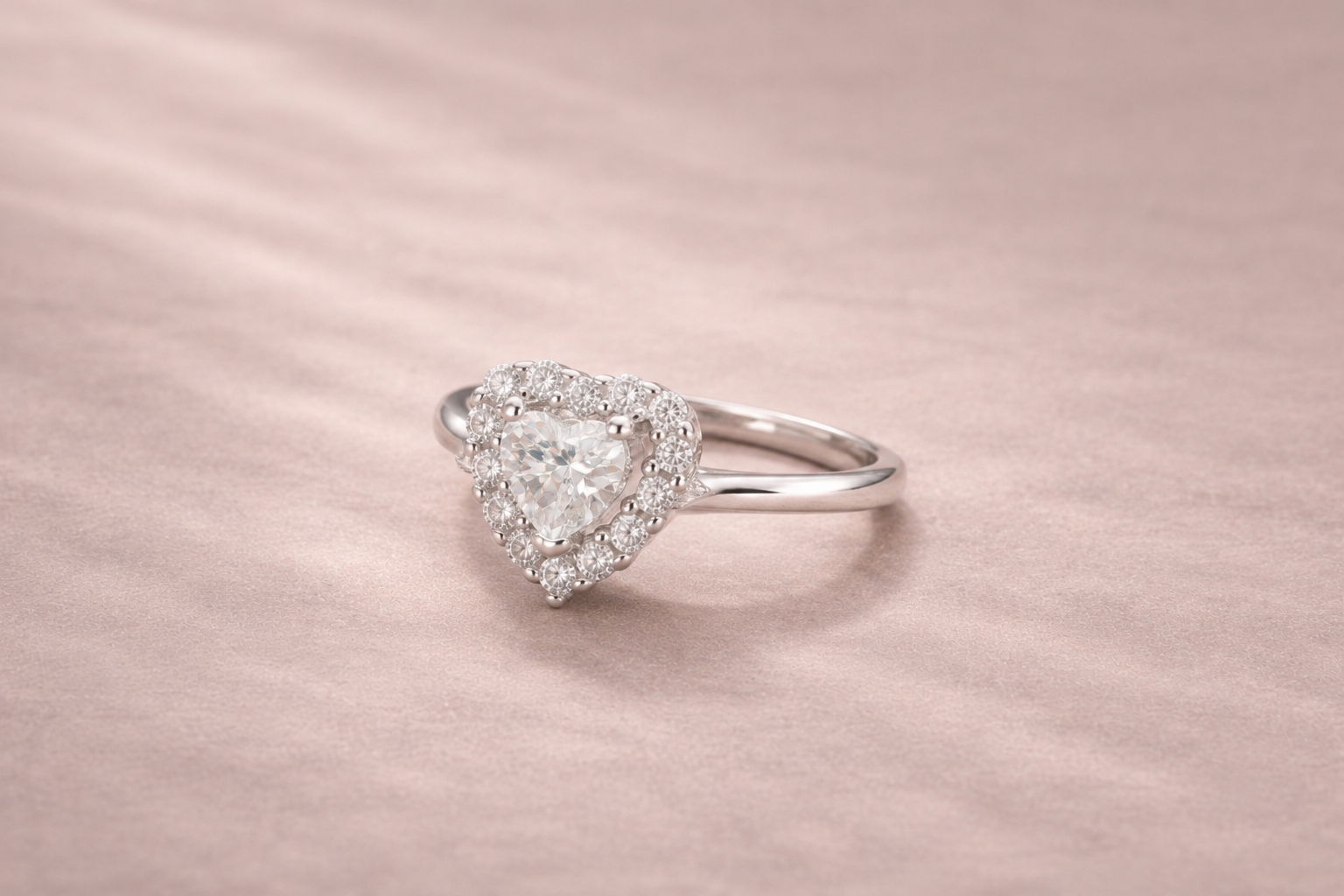 Heartline Ring