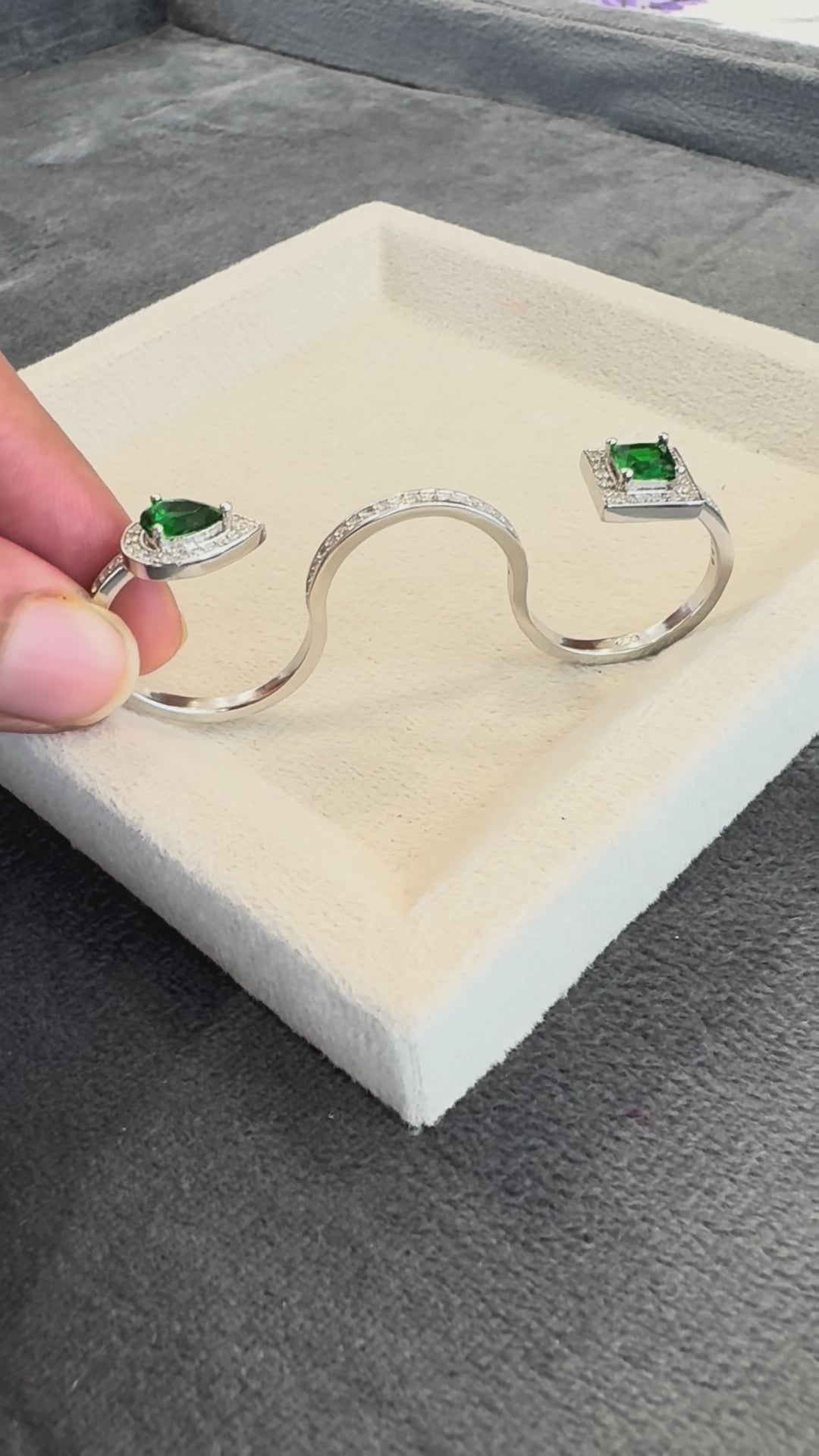 Twincut Ring