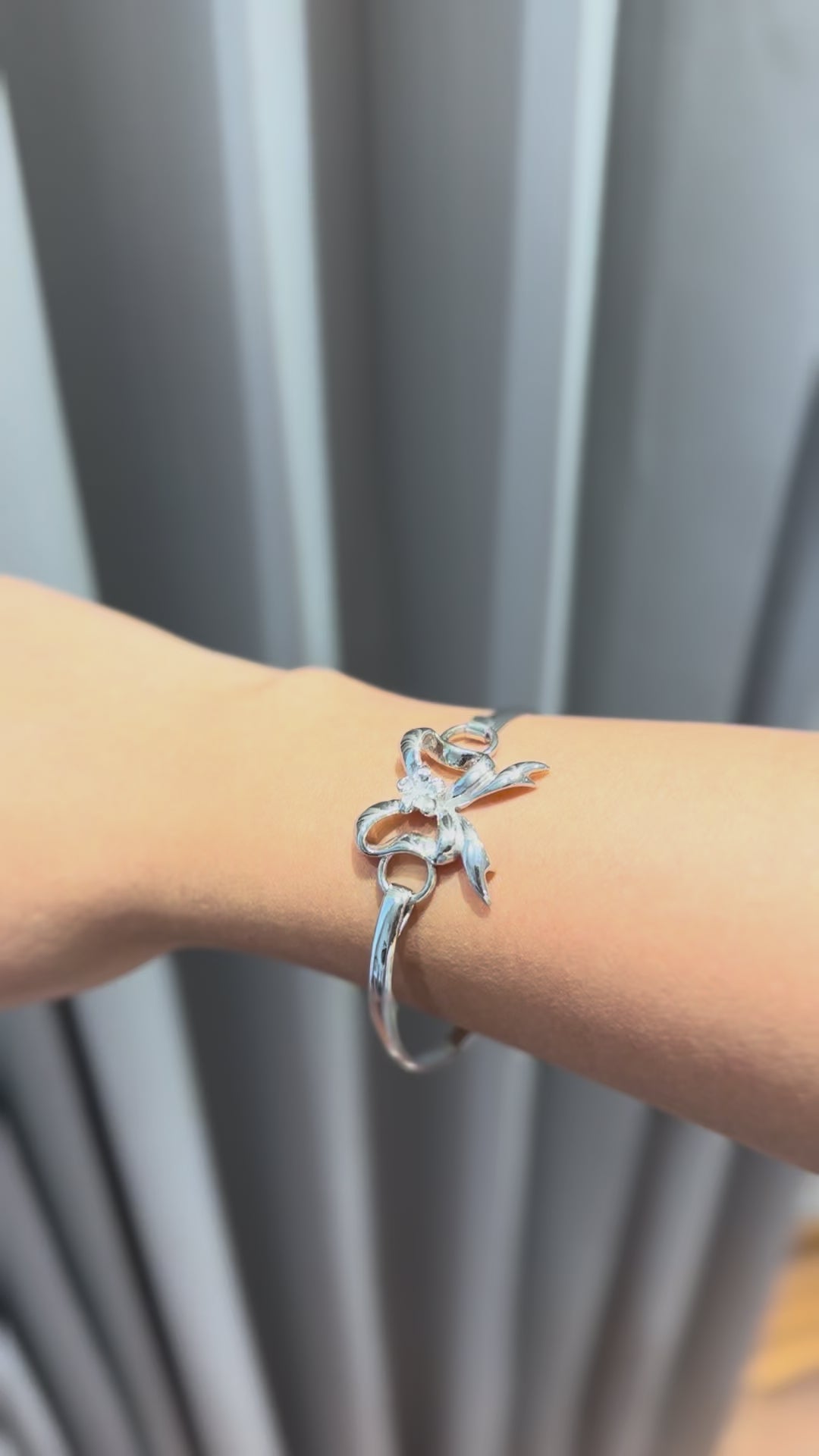 Bow Bracelet